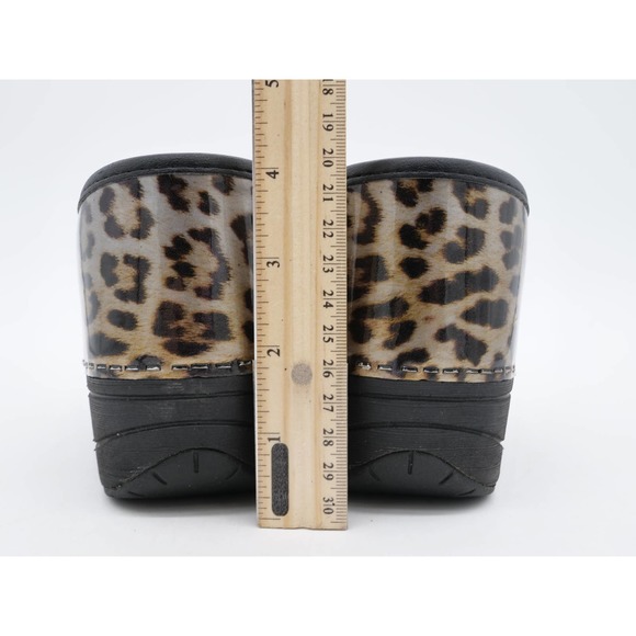 Dansko XP Clogs Womens 8 Leopard Print Patent Leather Slip On Professional Shoes - Picture 9 of 13